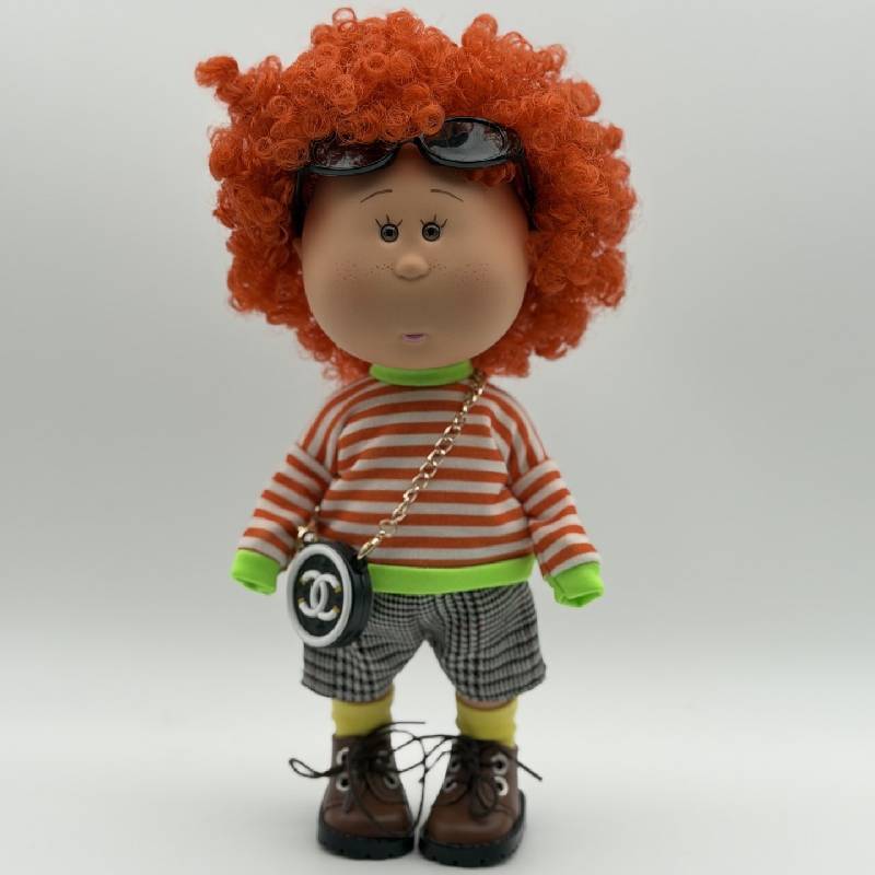 Nines Donil Mia Reversible Vinyl Toy With Dressup Accessories For Kids And Collectors