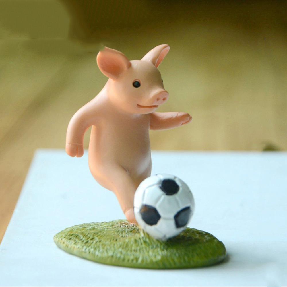 

Коллекция Спортивные Свинки Орнаменты Ручной работы Миниатюрная фигурка свинки Офисный рабочий стол Автомобиль Style B