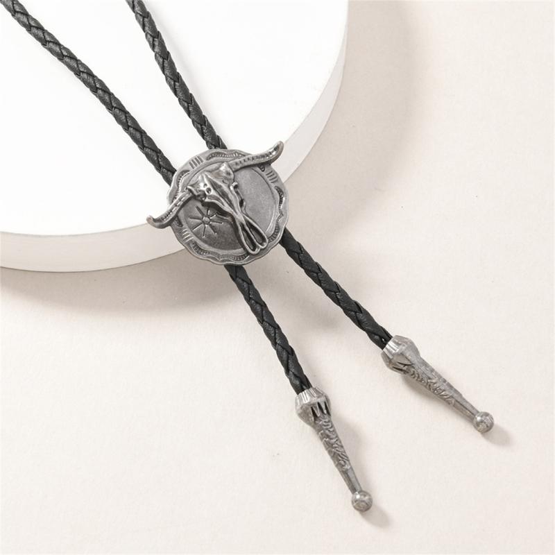 Vintage Western Cowboy Alloy Bullhead Bolo Tie Necklace Adjustable PU Cord Necklace For Men And Women