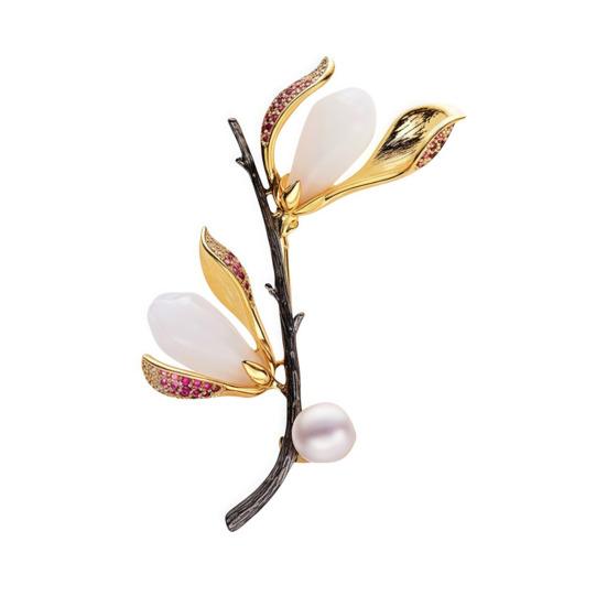 

Brooch Magnolia Branch Design Lapel Brooch Pin Sweaters Collars Hats Bags Coats Scarves Badge Versatile Accessory светло-желтого