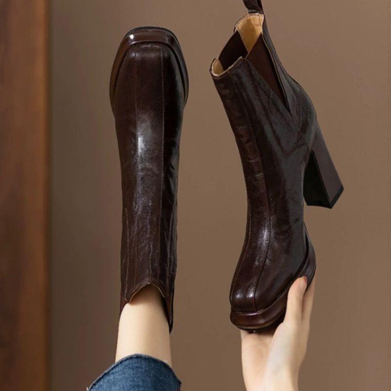 Trendy Black Short Fashion Boots With Round Toe And Waterproof Platform For Women