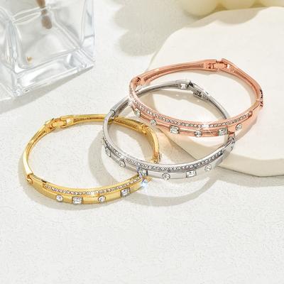 Bracelet Nouveau Amour Transfrontalier Femmes Haut de Gamme Sensation Plein Diamant Bracelet Exquis Carré Bijoux de Luxe Léger Vente en Gros