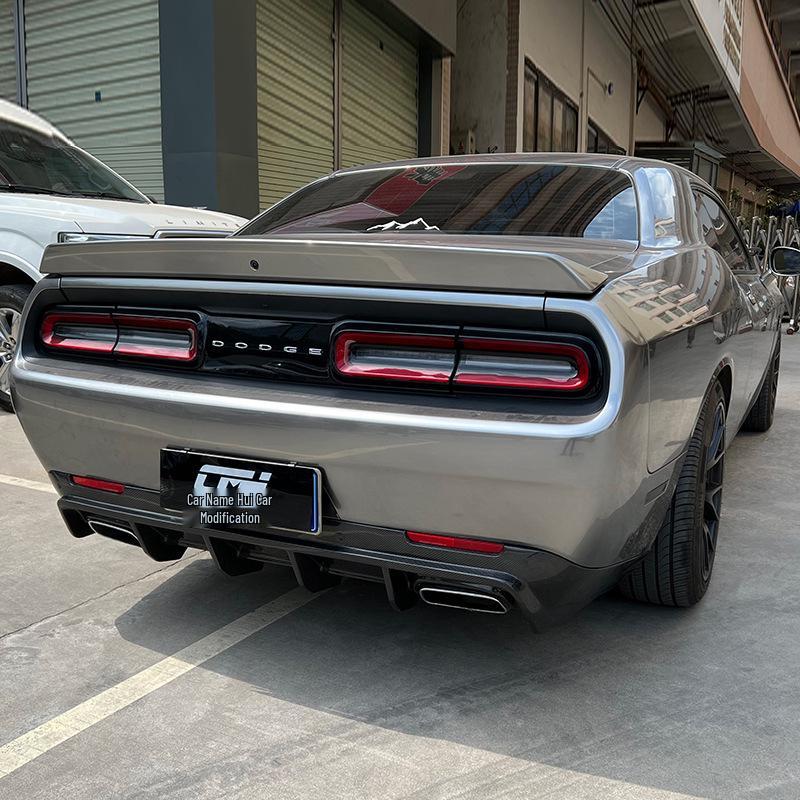 Dodge Challenger Carbon Fiber Rear Lip Spoiler: Four-Outlet Design for Small Body Kit Modification