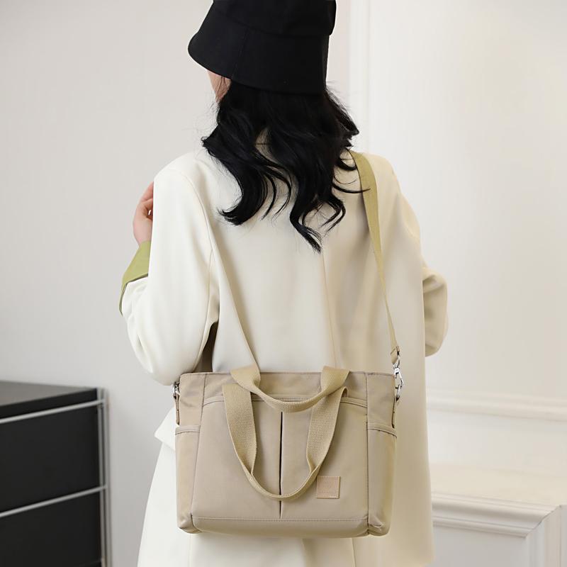 Dámská taška tote s velkou kapacitou Venkovní nylonová taška přes rameno Taška pro matku středního věku Multifunkční taška crossbody pro dojíždění