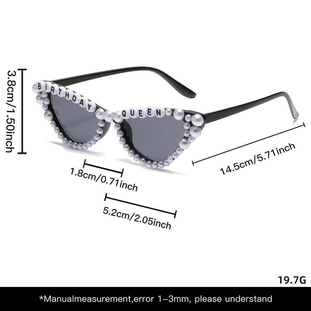 The New Large-framed Pearl-inset Letter Sunglasses Exude A Unique Festive Atmosphere and Are Trendy for Taking Photos