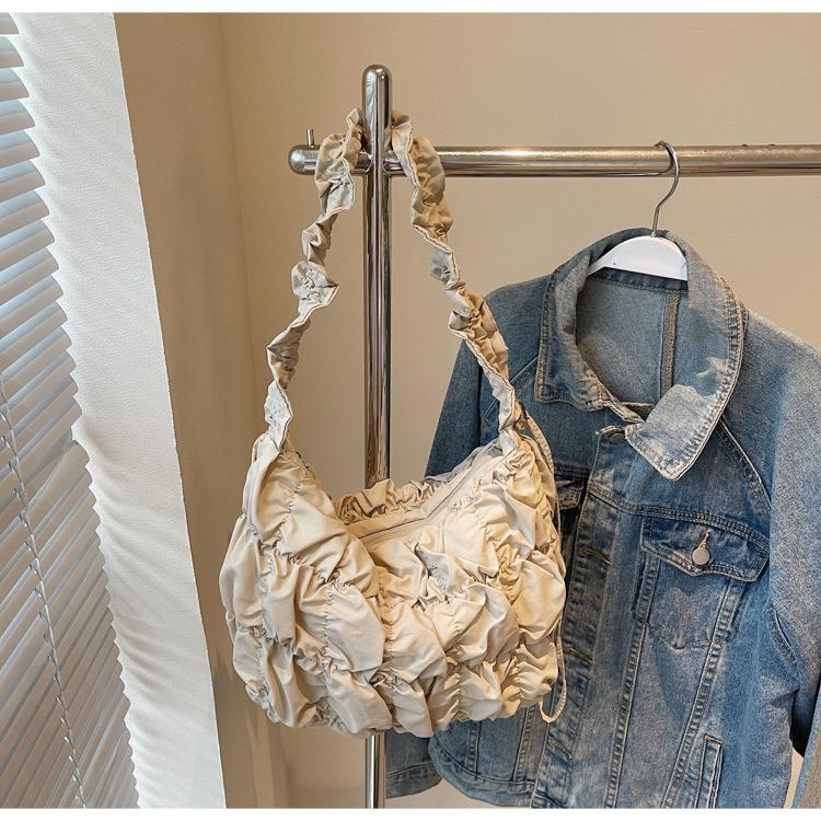 2025 Cloud Bag Niche Design Pleated Shoulder Bag Girl Cute Texture Bubble Underarm Bag Tote Bag