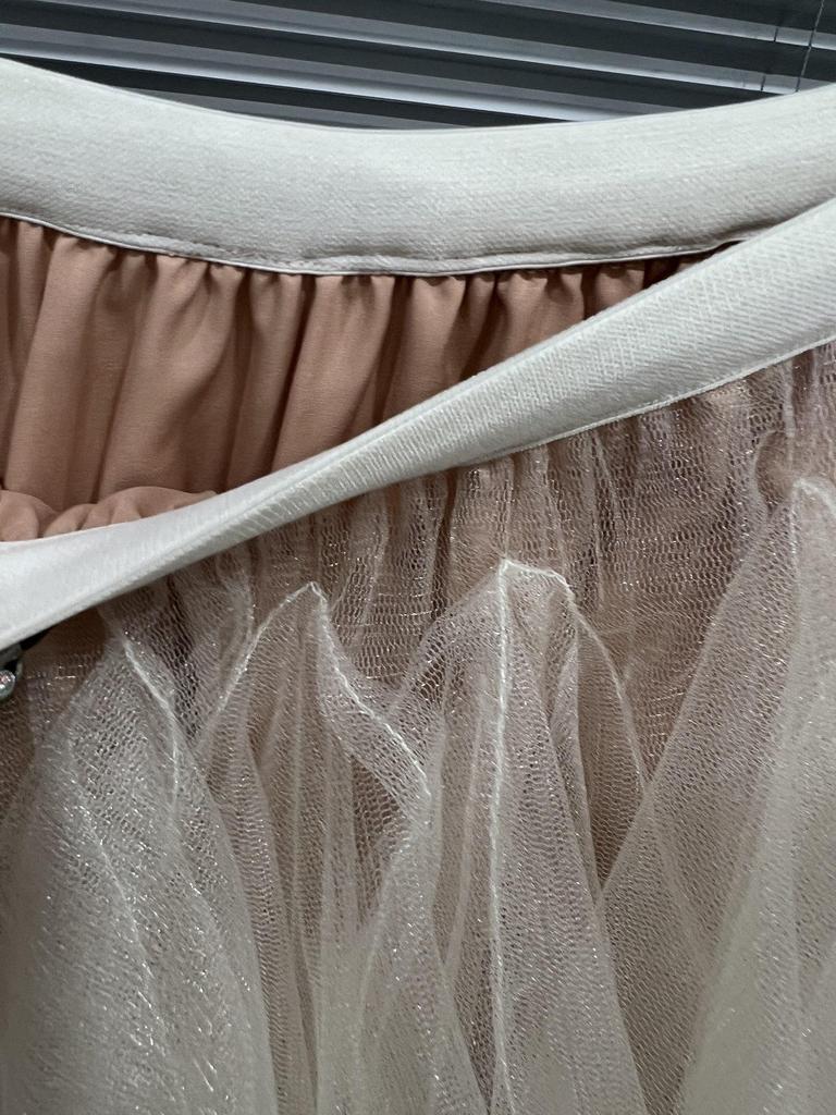 2025 Autumn/Winter Retro High-Waisted Slimming Layered Mesh Skirt
