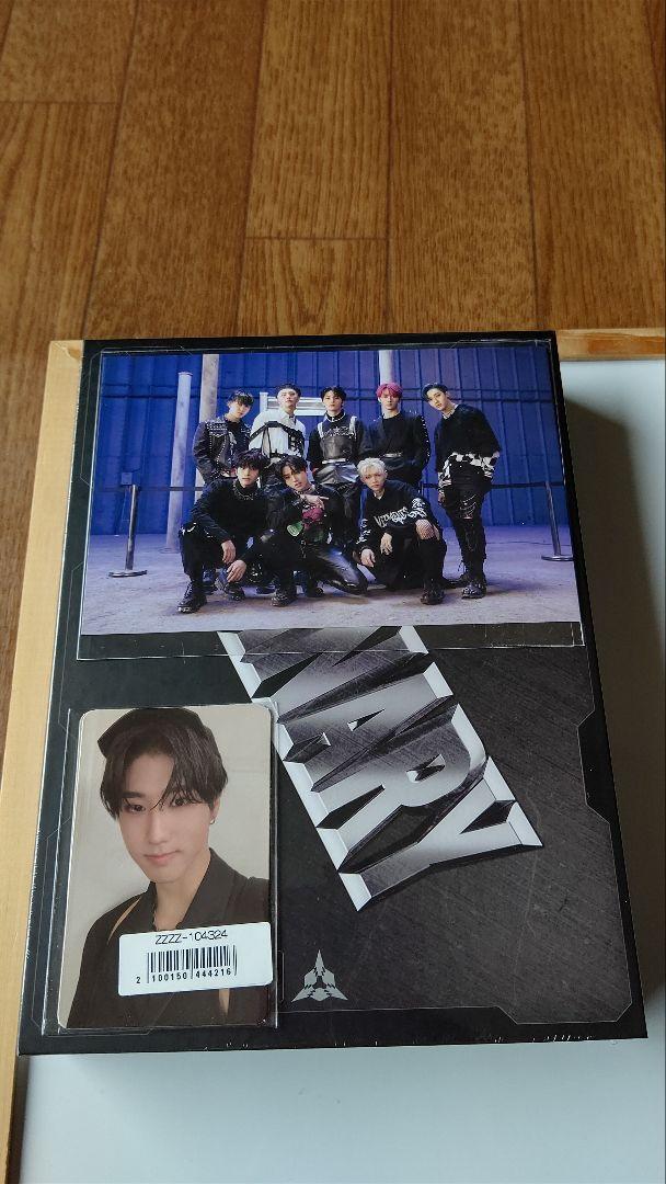 

[USED] Stray Kids oddinary Limited Edition with American postcard