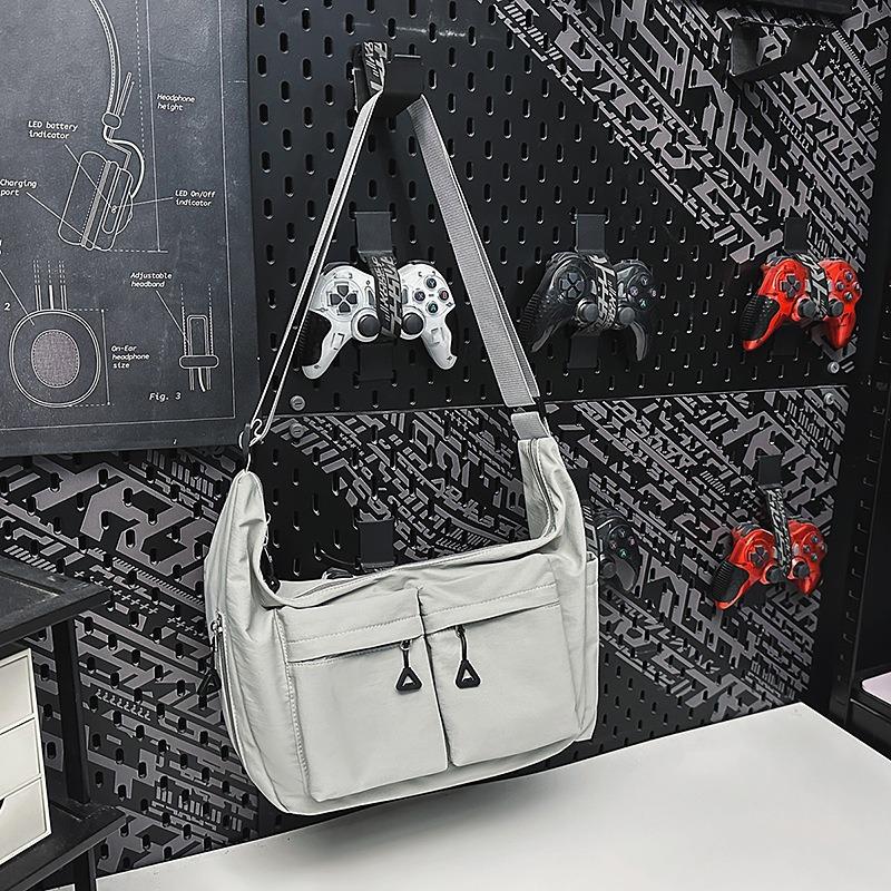 Temperament anti-splashing nylon cloth bag large capacity leisure commuting light dumpling bag sweet wind tooling shoulder bag