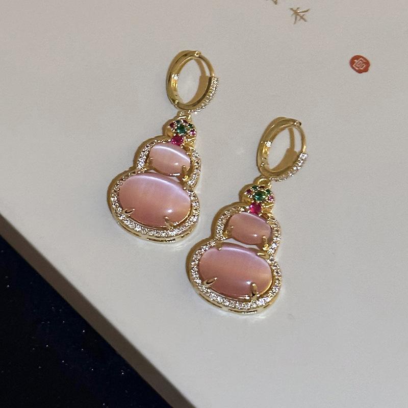 

Розовые тыквенные серьги-пусеты, милый ретро-темперамент, серьги в стиле Гочао, нишевые серьги высокого класса