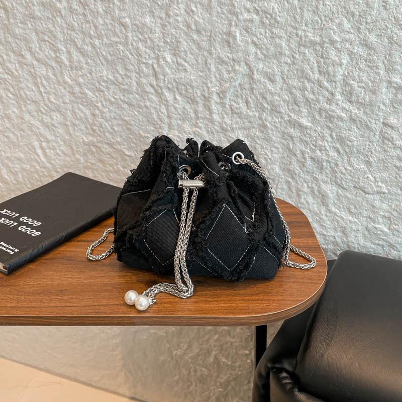 

Trend drawstring tassel denim rhombus bag autumn new simple shoulder bucket messenger bag чёрный