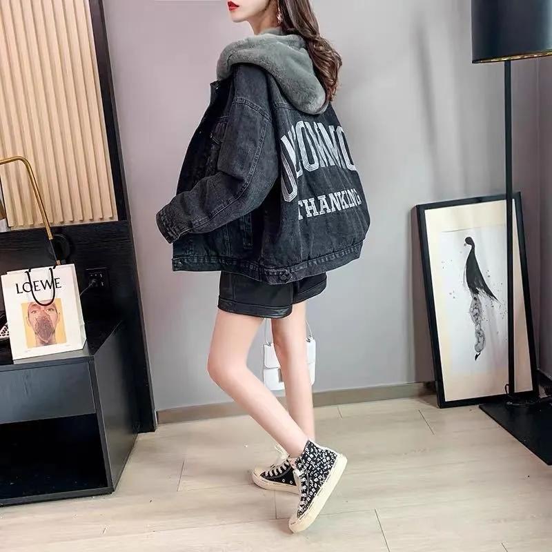 Zimní Silné Písmeno S Kapucí Džínové Bundy Ženy Patchworkové Ležérní Přidat Samet Džínové Kabáty Streetwear Volné Nadměrné Velikosti Teplé Svrchní Oblečení