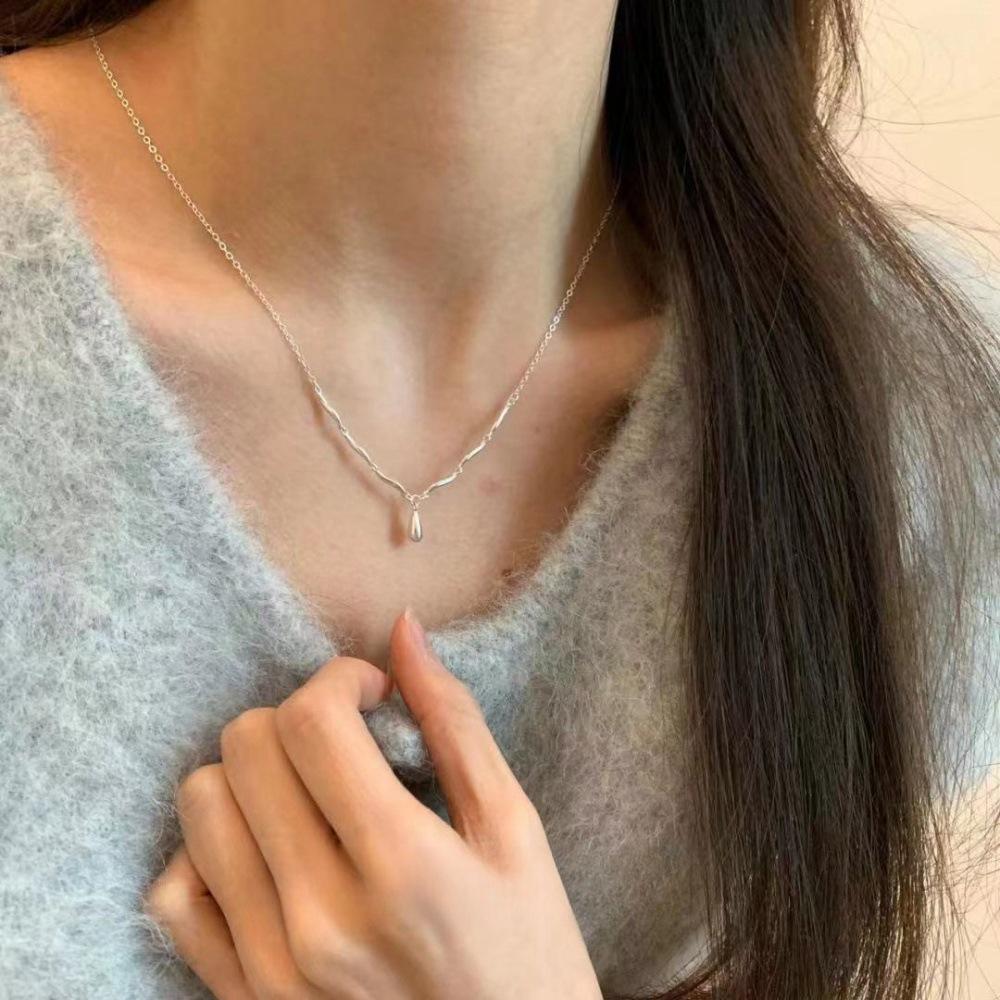 Pearl Butterfly Necklace Female Design Sense High Sense Does Not Fade Accessories Collarbone Chain Tide