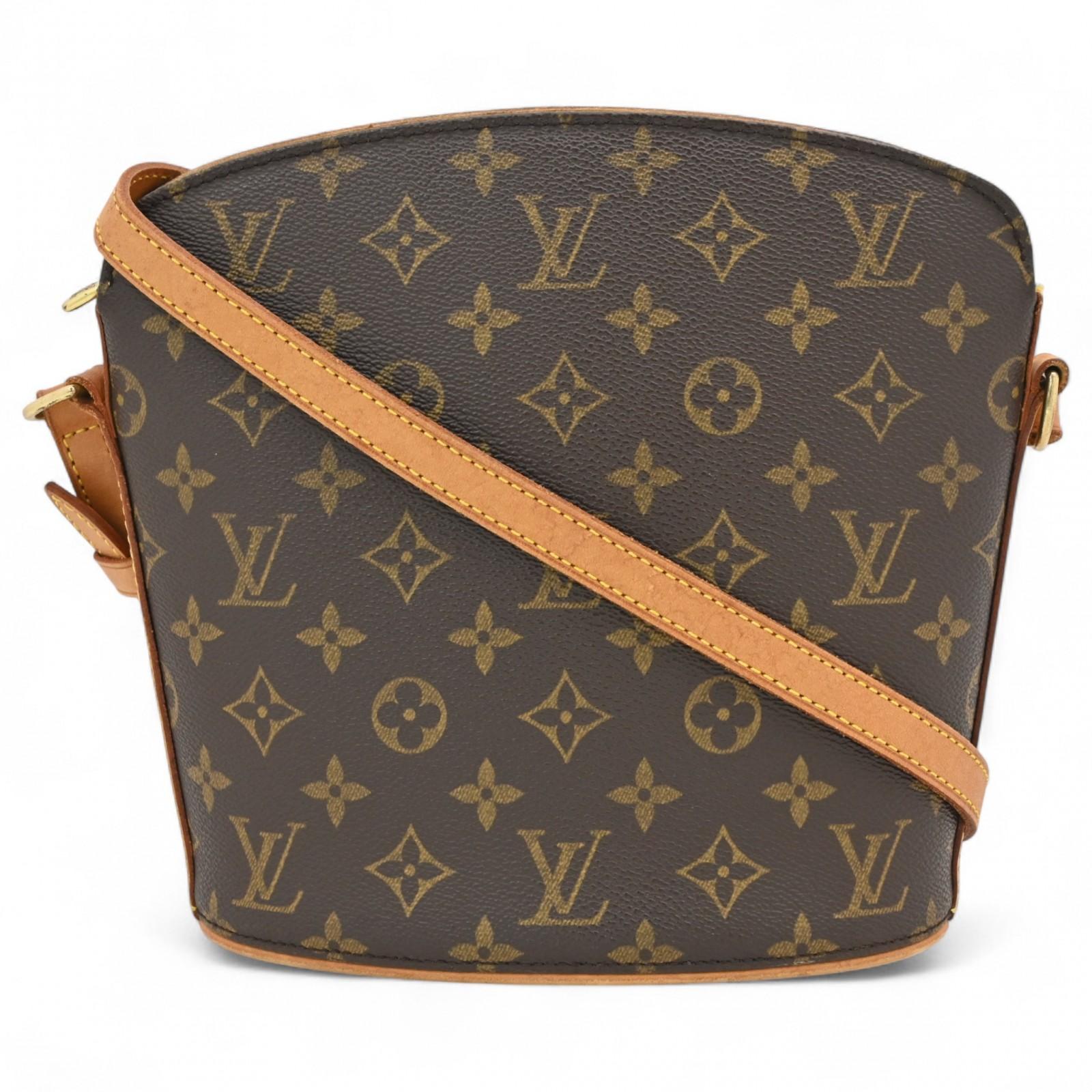 

Auth LOUIS VUITTON Monogram Drouot Shoulder Bag lv8844aa
