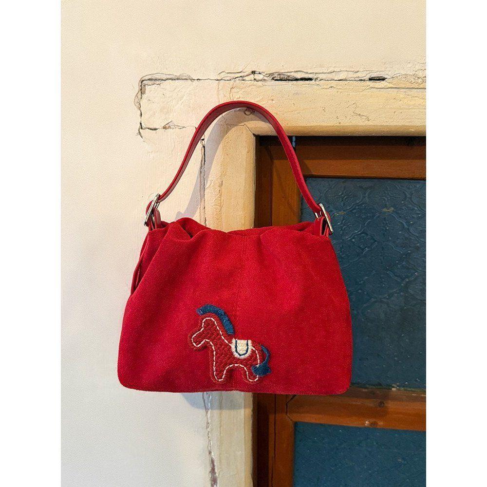 Small Spurs Embroidered Water Bucket Bag - Women's High-Style Commuting Shoulder-Back Sling Bag Handbag