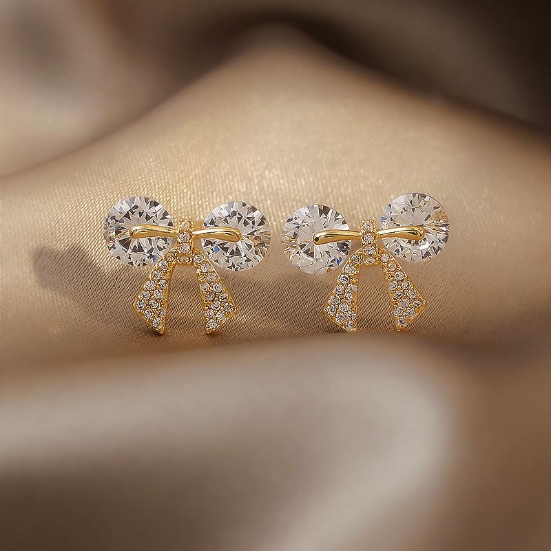 Trendy Korean Zircon Crystal Cherry Ear Stud Earrings For Women Leaves Rhinestone Earrings Wedding Party Jewelry Gifts