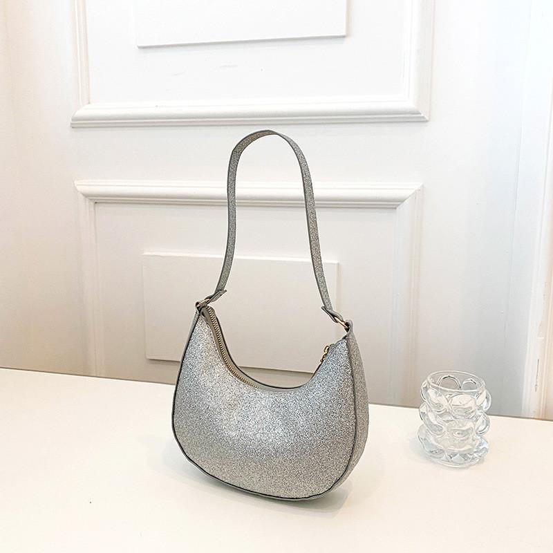 Contemporary Women s Handbag With Soft Feel And Stylish Zipper Pocket Design серебряный