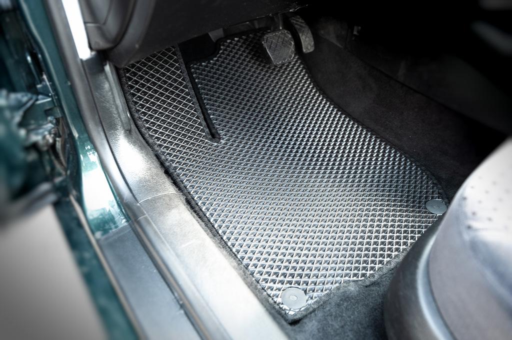 

Килимки EVA (чорні) для Volkswagen Golf 4