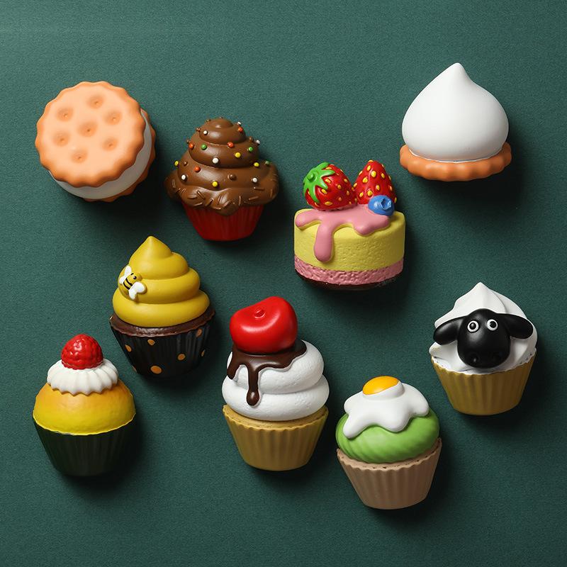 Simuliertes Essen Kühlschrankmagnet Essen Spiel DIY Magnetaufkleber Kreative Harz Kühlschrankdekoration Kuchen