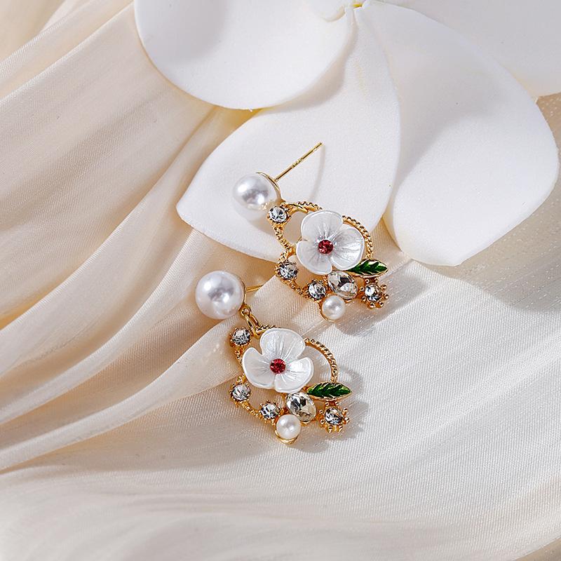 Exquisite, Small, Sweet And Cute Imitation Pearl Flower Stud Earrings Mori Small Fresh Super Fairy Rhinestone Ear Jewelry