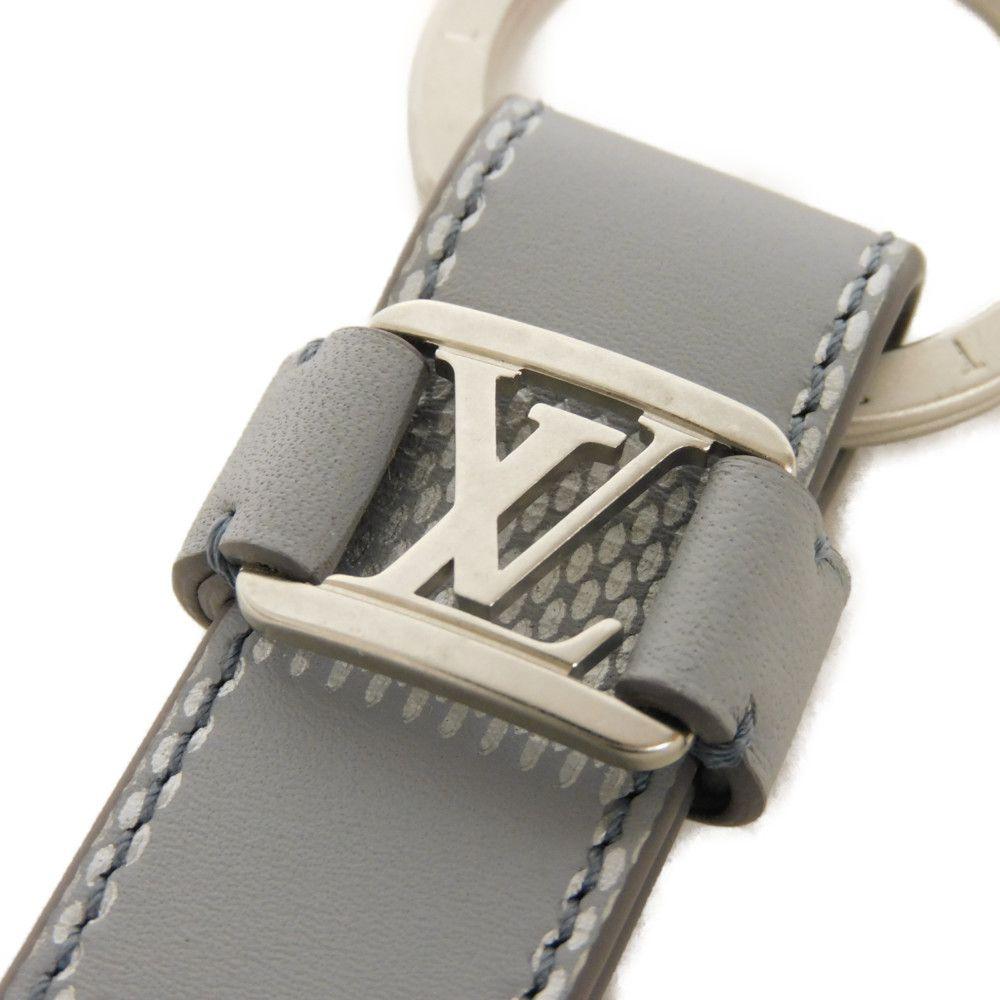 Used 12564 Porte-Clés Dragonne M64182 7950 LV logo embossed bag charm in excellent condition Damier Infini Arctic