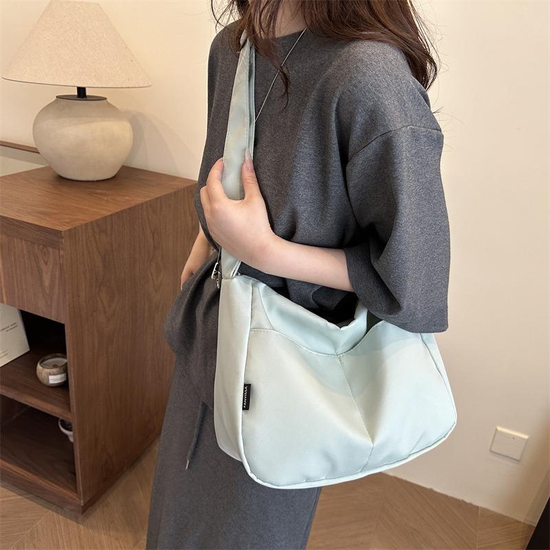 New Summer Popular Large-capacity Simple Casual Solid Color Shoulder Crossbody Fashion Class Commuter Tote Bag