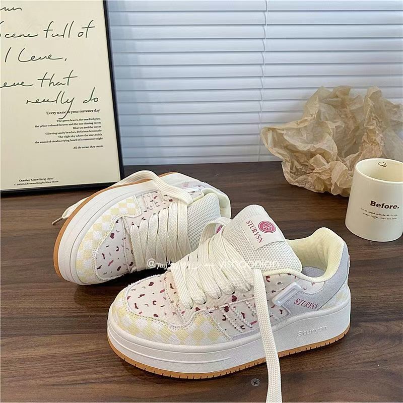 Hong Kong style niche platform couple board shoes women's ins tide 2025 autumn new student versatile sports board shoes Korean version