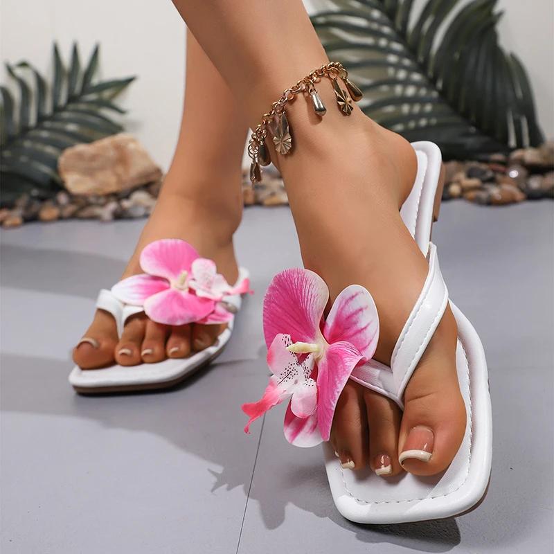 Fashion Clip Toe Flower Decor Summer Slippers for Women White Comfort Non Slip Beach Flip Flops Woman Fashion Square Toe Flat Sandals