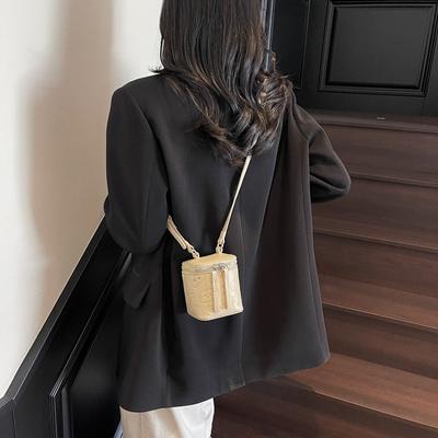 Mini kleine Tasche Damen neue Mode beliebter roter Umschlag Nische vielseitig Schulter Umhängetasche