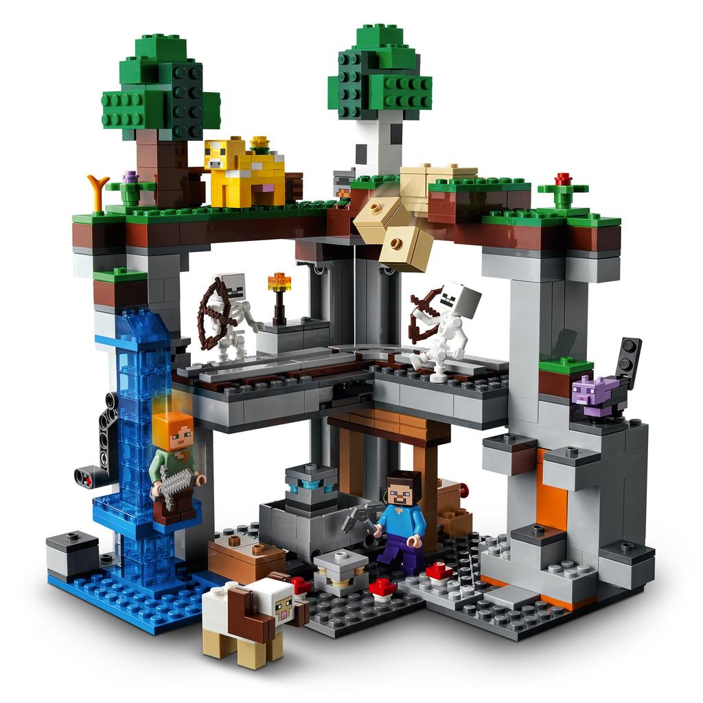 LEGO Minecraft First Adventure 21169 Toy Video Game Boys Girls Ages 8+