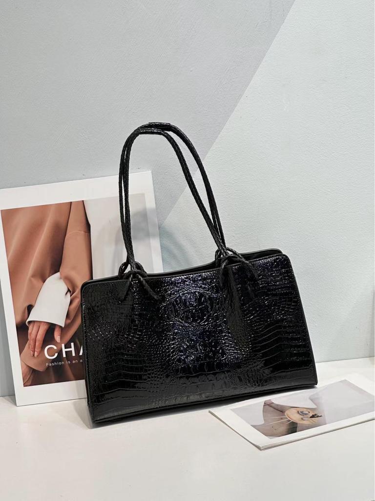 Crocodile Pattern Leather Tote: 2025 Large Capacity Handbag, Single Shoulder or Underarm Bag for Women.