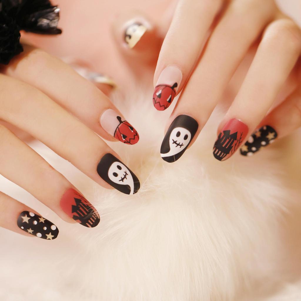 Halloween Press-On Nails: Round Nail Art Collection