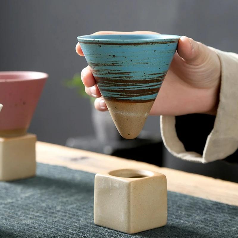 Vintage Keramiktasse Dreieckige Kegelform Keramik Tee Kaffeetasse Latte Pull Blume Porzellantasse Keramiktasse für Zuhause Büro