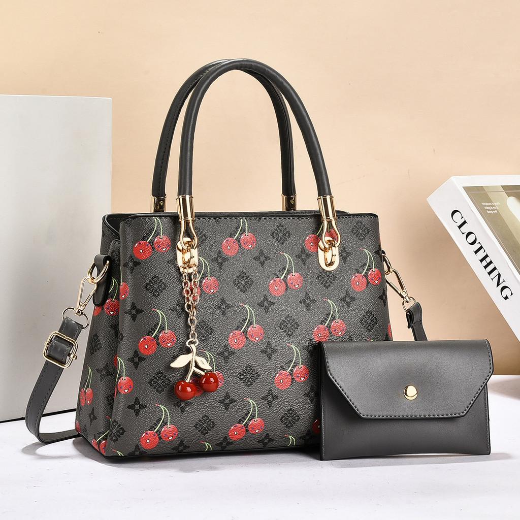 Classic Large Capacity Pu Handbag For Casual Travel And Daily Use