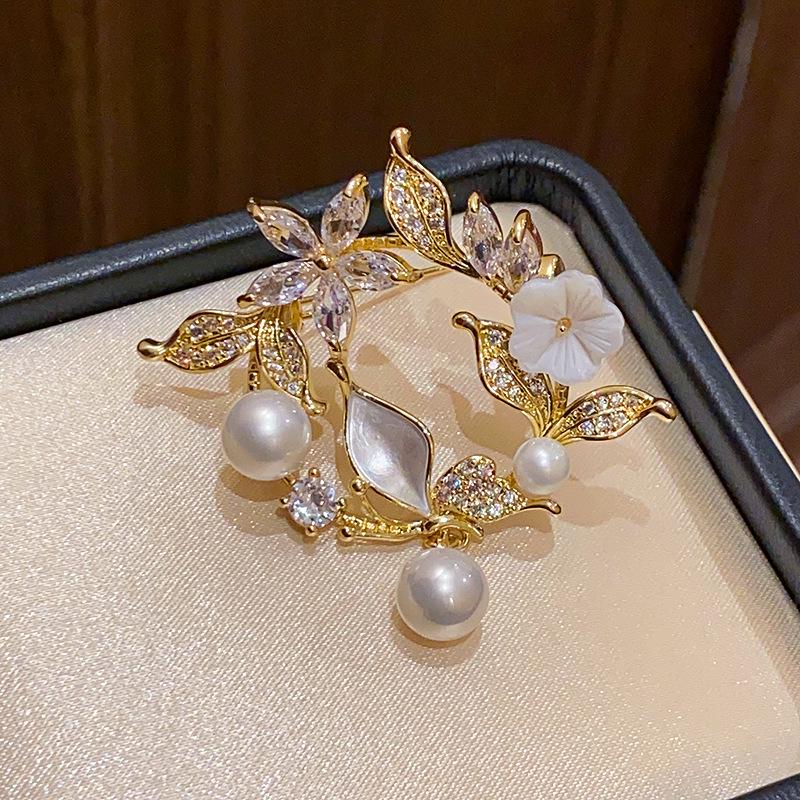 14K Gold Plated Zircon Flower Pearl Brooch: Exquisite, Versatile Accessory for Women