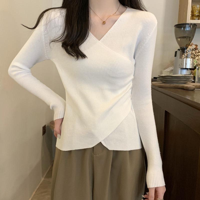 Khaki Short Knitted Bottoming Shirt Women's Autumn Popular Style Sweater High-end Slim-fitting Long-sleeved Top