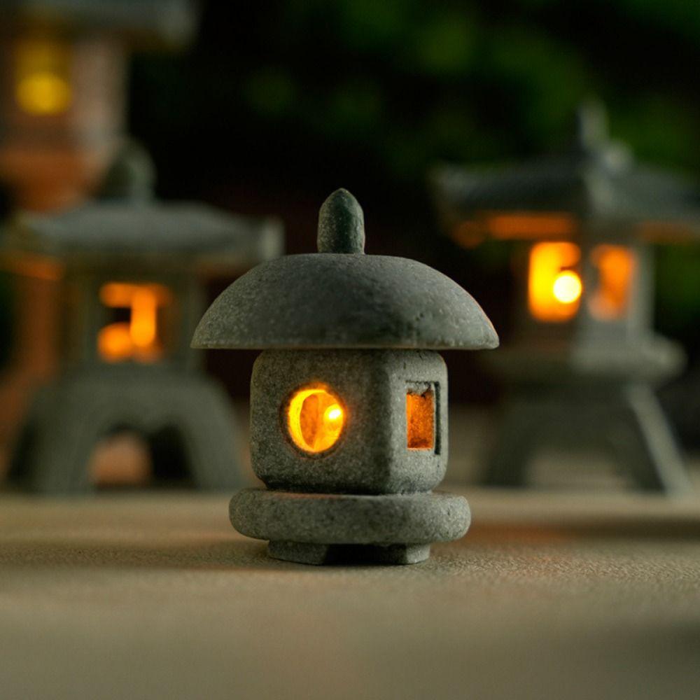 Neue Mini-Pagodenlaterne Licht Gartenstatue Dekorativer Sandstein Mikrolandschaftslampe Zen-Hof Miniatur-Bonsai