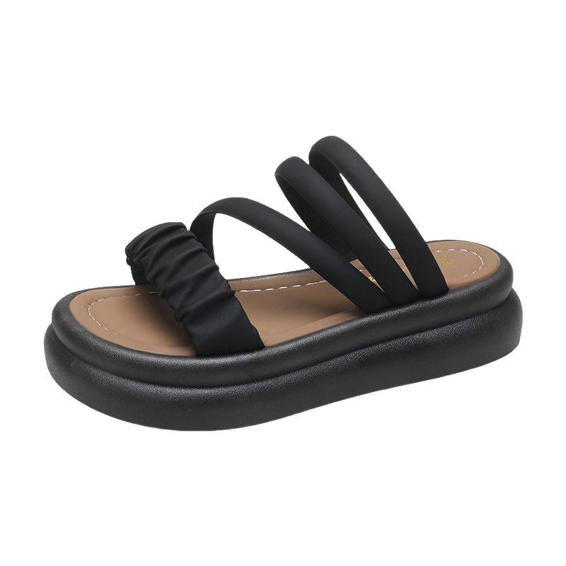 Fairy wind two wearing slippers, female with skirt, new in summer 2025, outer wear, platform-soled fashion, soft-soled beach sandals