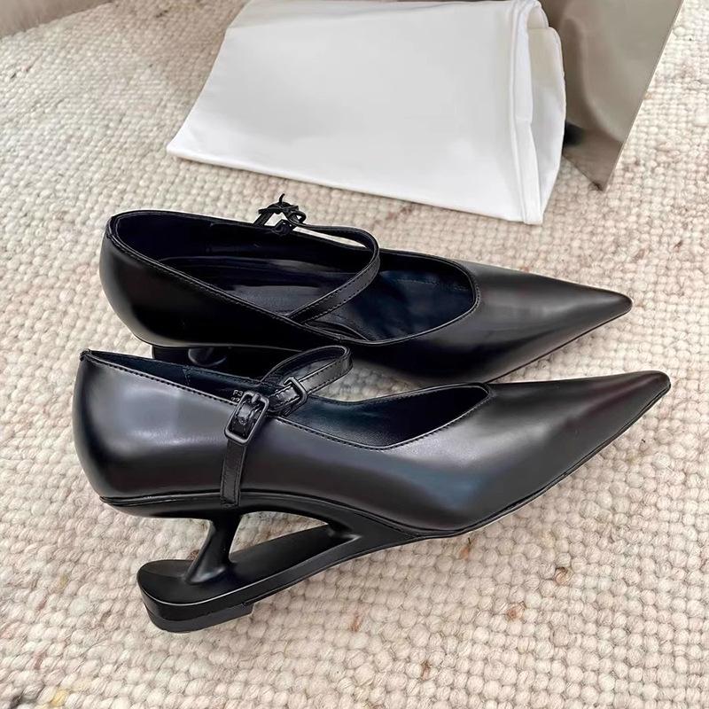 Design Sense Niche Red Pointed High Heels Women's 2025 New Red Mary Jane Single Shoes Suspension Heel Racing Shoes