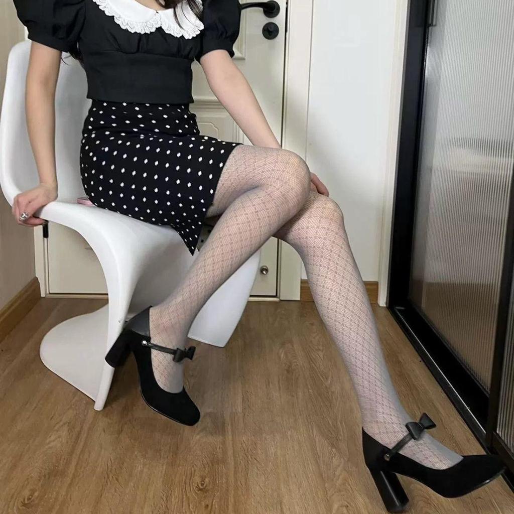 Mu Ruan Hot Girl Diamond Fishnet Stockings - Purple Mesh Hollow Jacquard Pantyhose, Wine Red