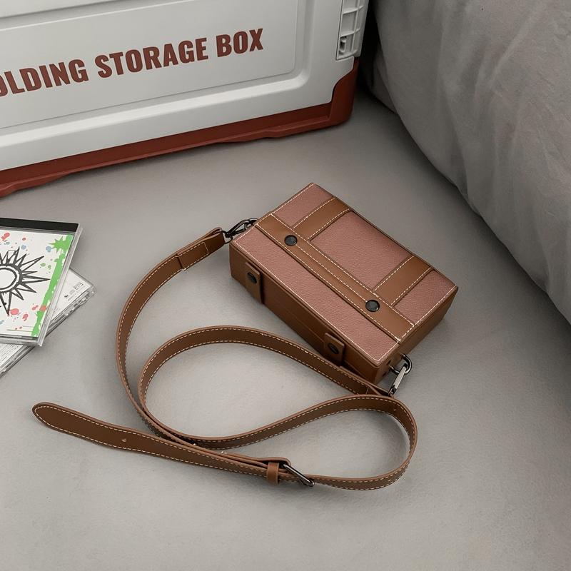 Popular ins niche bag Hong Kong style single shoulder crossbody versatile personalized men's new trendy high-end textured small square bag