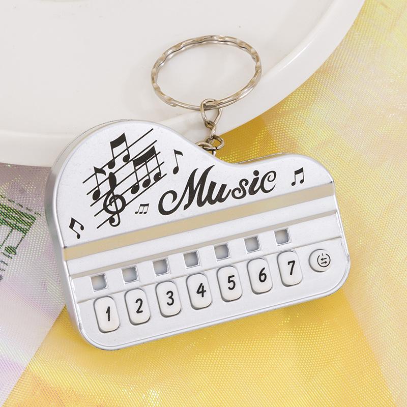 

Брелок One Size чорний