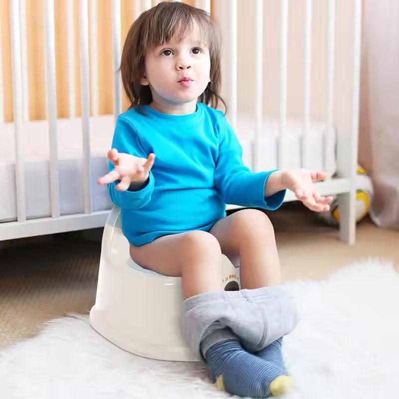 Portable Toilet Training Seat Cute Potty Toilet Seat for Toddler Training Lightweight Spill Proof Toilet Seat for Boys Girls