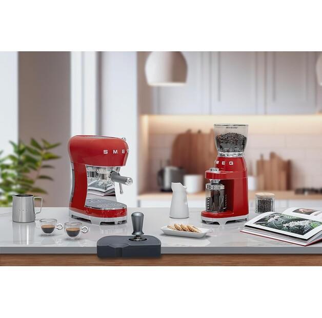 Кофемолка Smeg CGF01RDEU