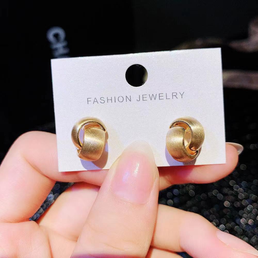 

S925 Silver Needle Brushed Metal Intertwined Stud Earrings – Cold Style Trendsetter золотий