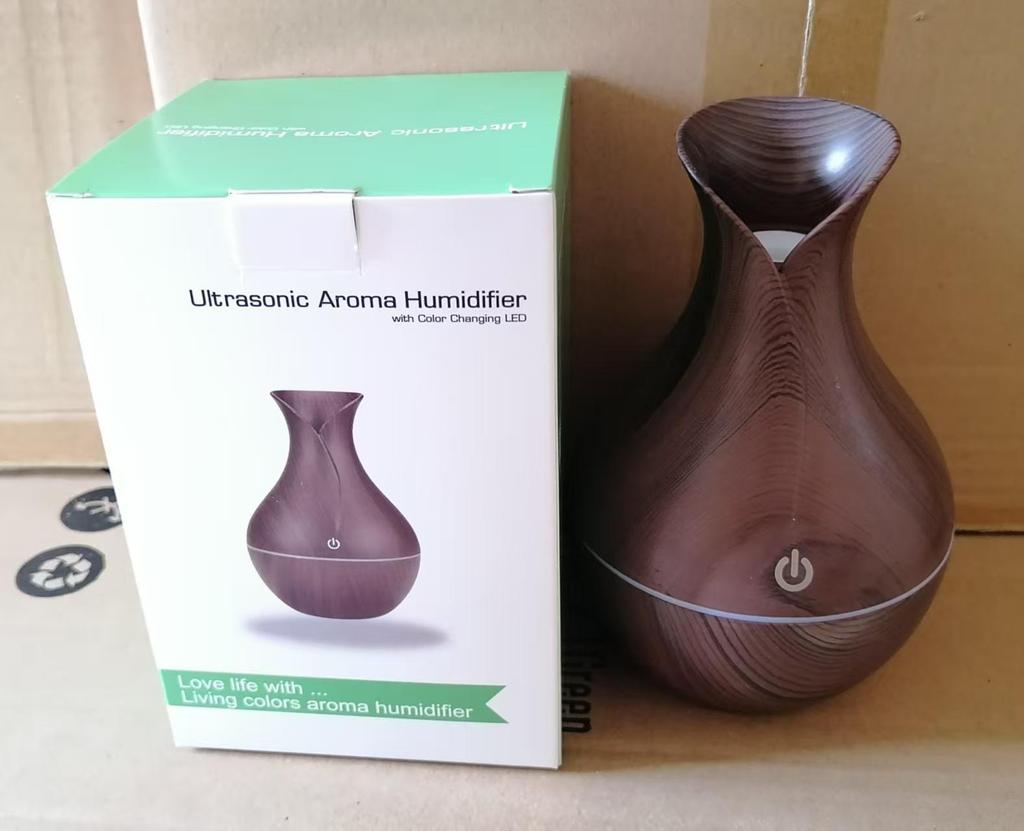 200ml Mushroom Wood Grain Humidifier: Silent, Colorful Aromatherapy Vase for Bedroom Hydration