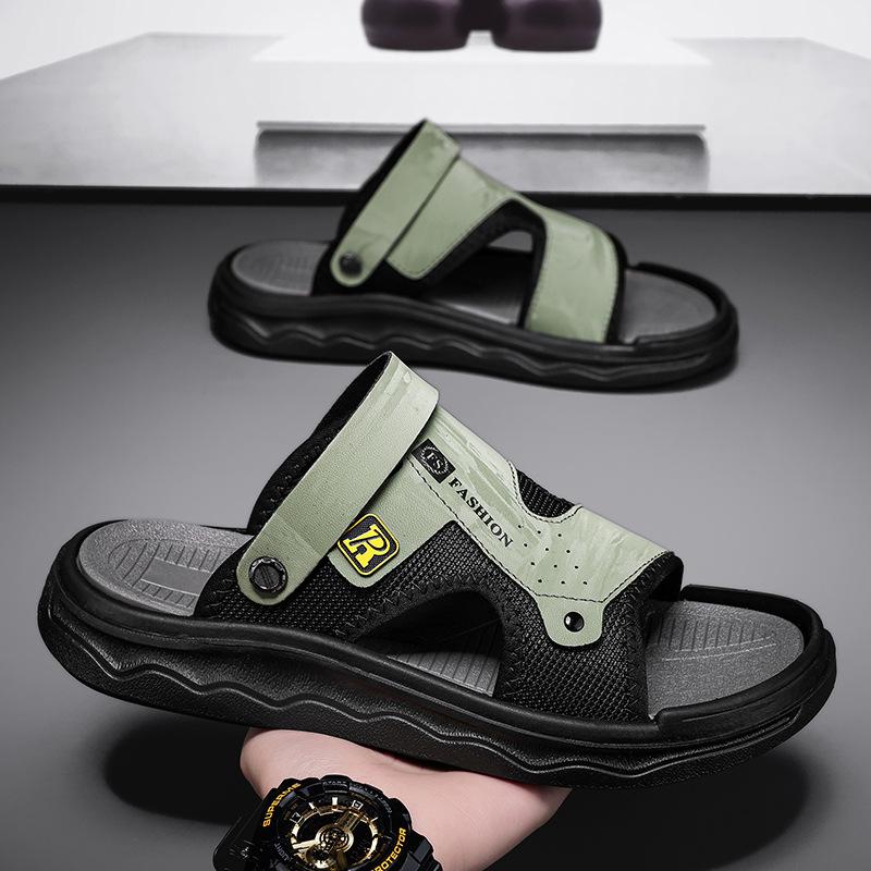 Sandals Summer New 2025 Fashion Versatile Thick Bottom Step On Shit Feeling Comfortable Cool Slippers Outdoor Casual Two Wear Slippers