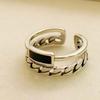 Trendy Men's Adjustable Black Enamel Chain Ring with Twist Lock Design