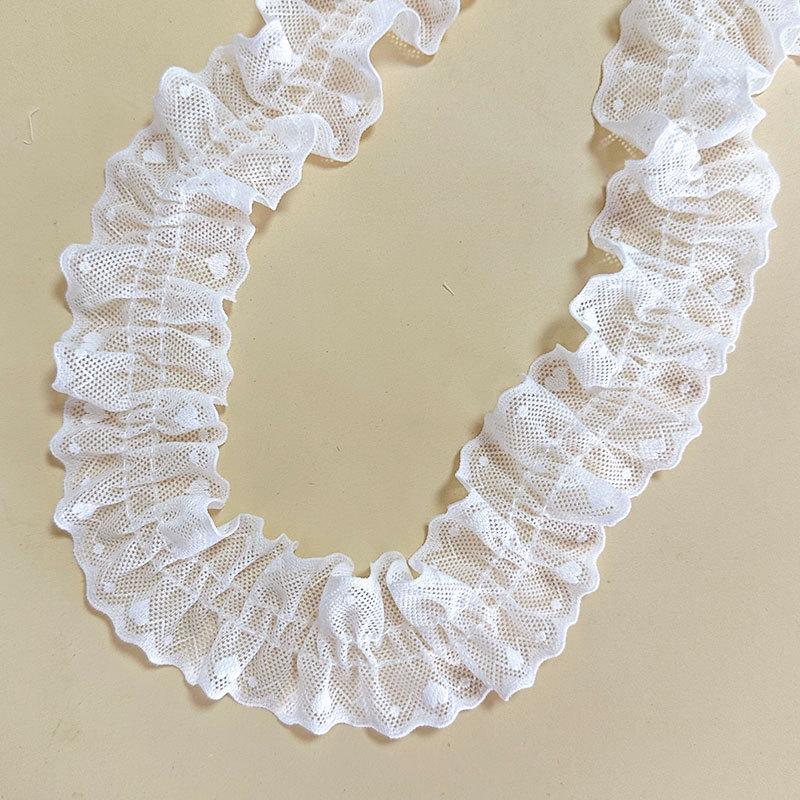 Cotton Heart Lace Trim: Handmade Pleated Accessories with Embroidery Thread
