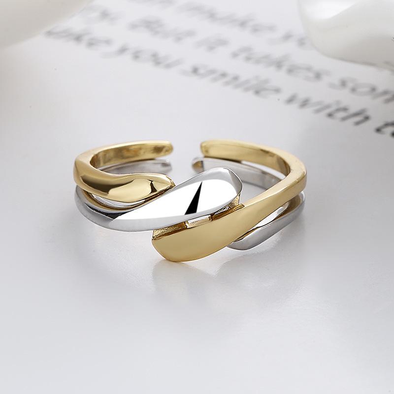 European Fashion Twist Ring: Trendy Irregular Water Wave Adjustable Couple Jewelry for Women